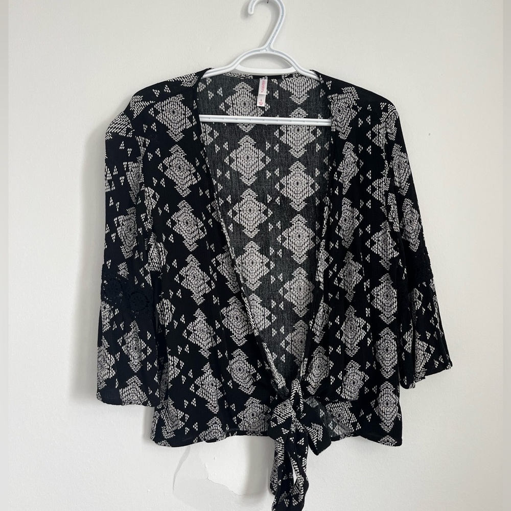 Xhilaration Tie Front Kimono Cardigan Size S